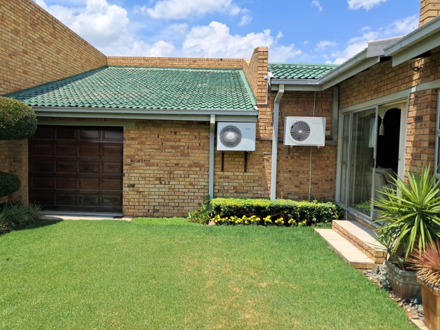 3 Bedroom Property for Sale in Riebeeckstad Free State